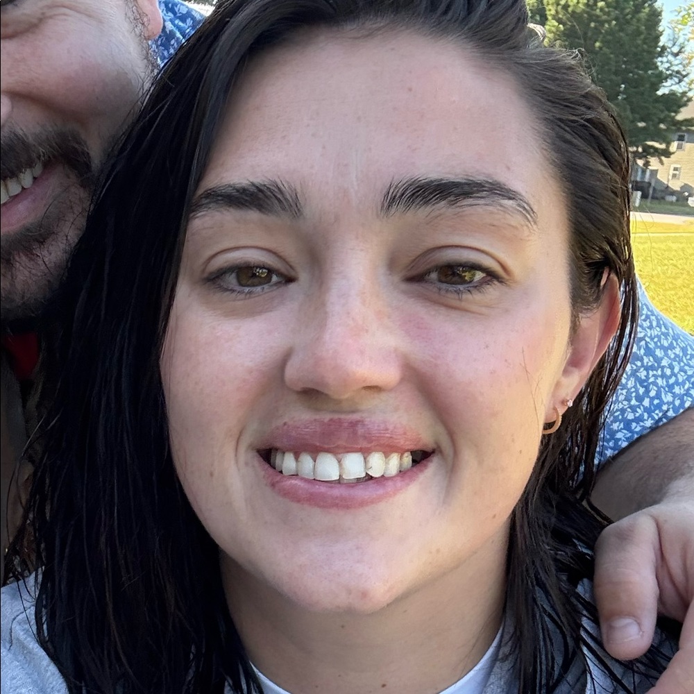 Meet your Posher, Elizabeth